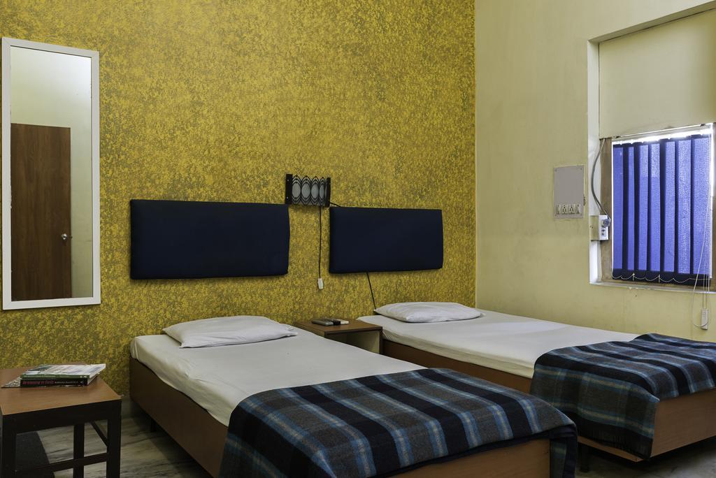 Hotel Esplanade Chambers Kolkata Bagian luar foto