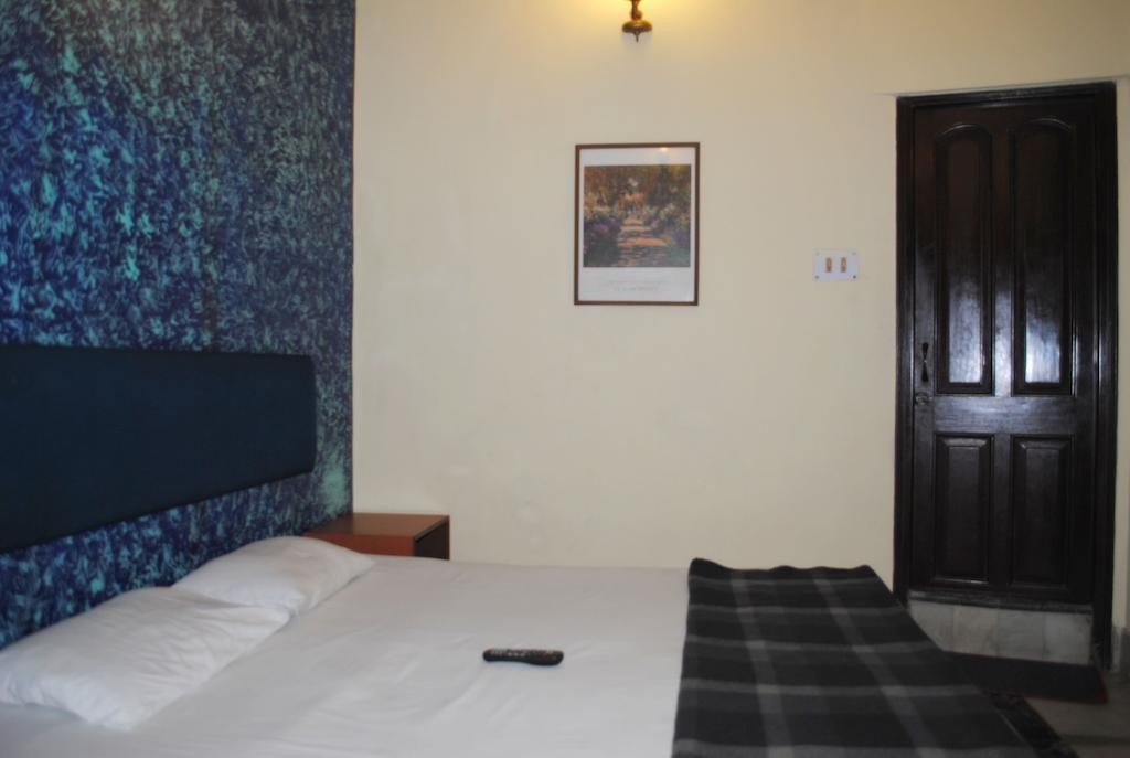Hotel Esplanade Chambers Kolkata Ruang foto